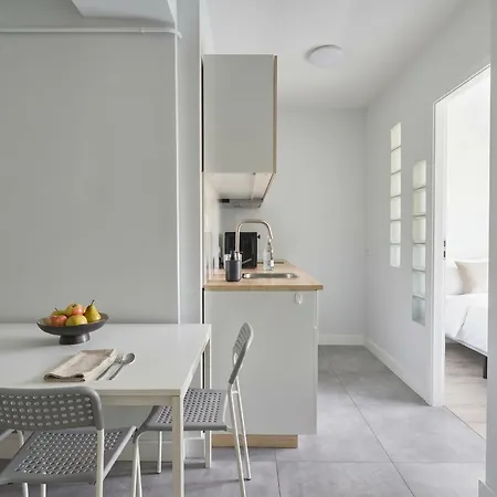 Spacious Center - Kredytowa Apartman *